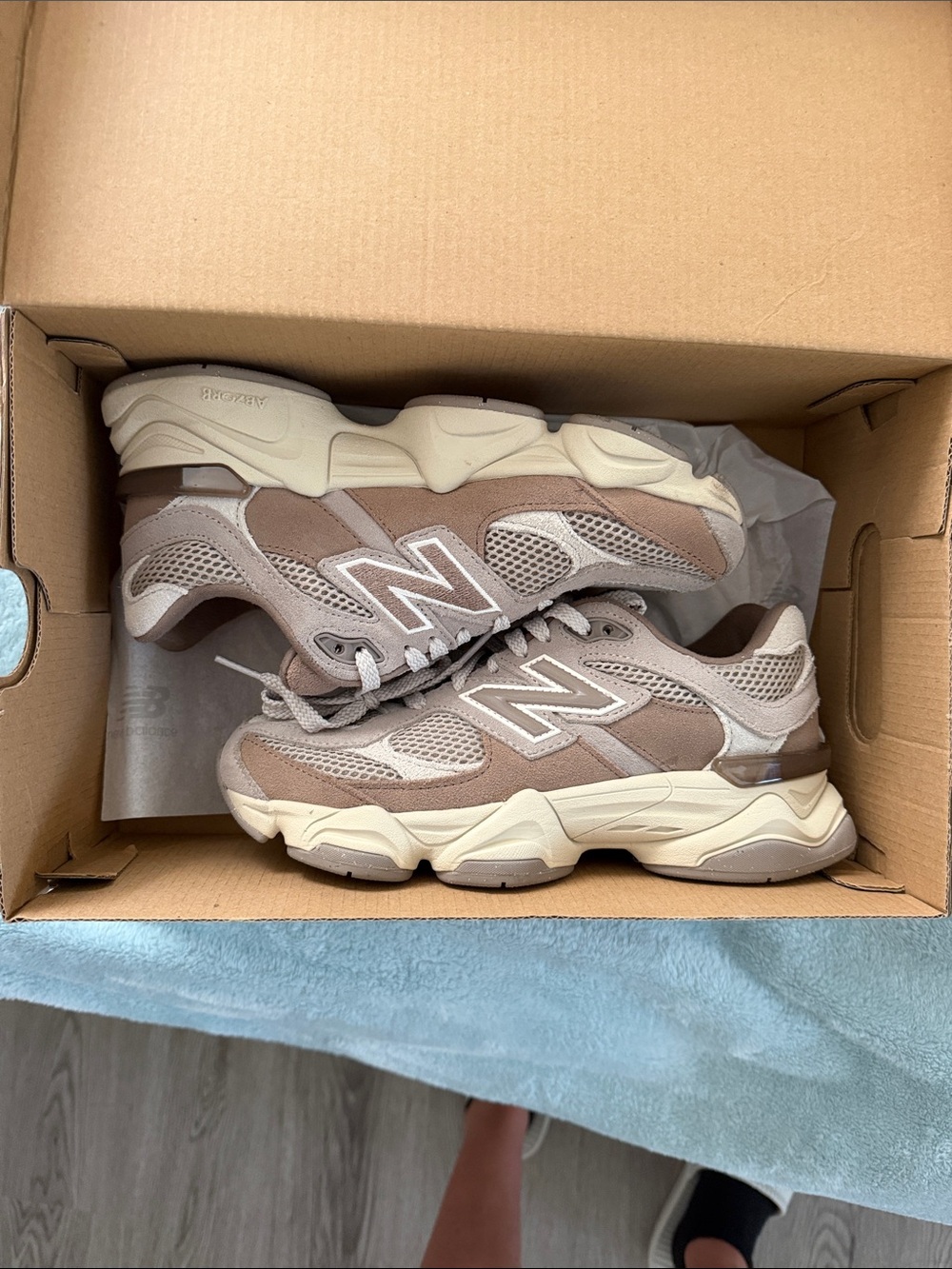 New Balance 9060 Beige and Cream 5Y
